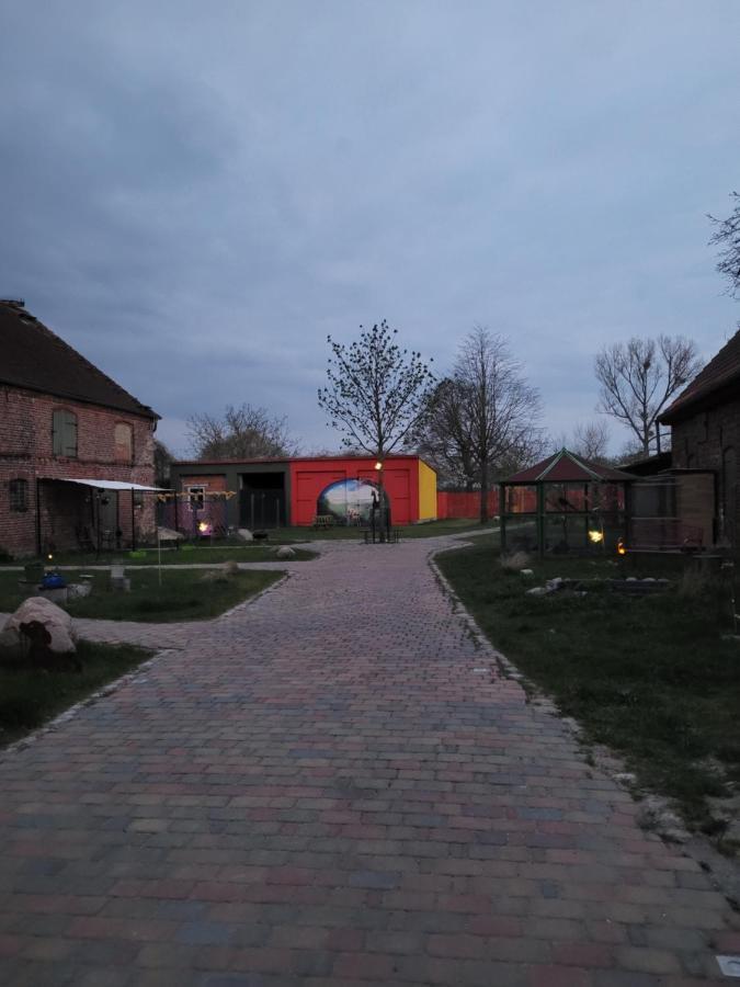 Ferienwohnung Märchenhaft urlauben auf dem Alpakahof Rambow Exterior foto